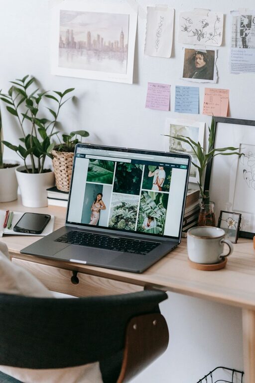 How to Create a Cozy and Productive Home Workspace